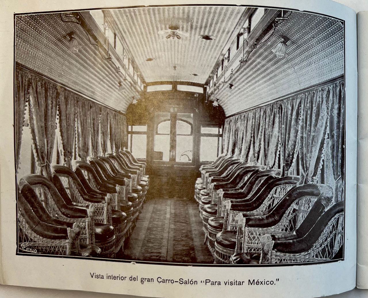 Alrededor de México: Vista en los carros especiales de La Compañía Limitada de Tranvías Eléctricos.